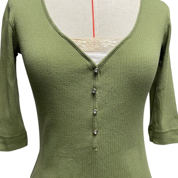 Vintage R Doll Womens Size S Green Layered Lace V Neck Ribbed Shirt - Picture 3 of 8